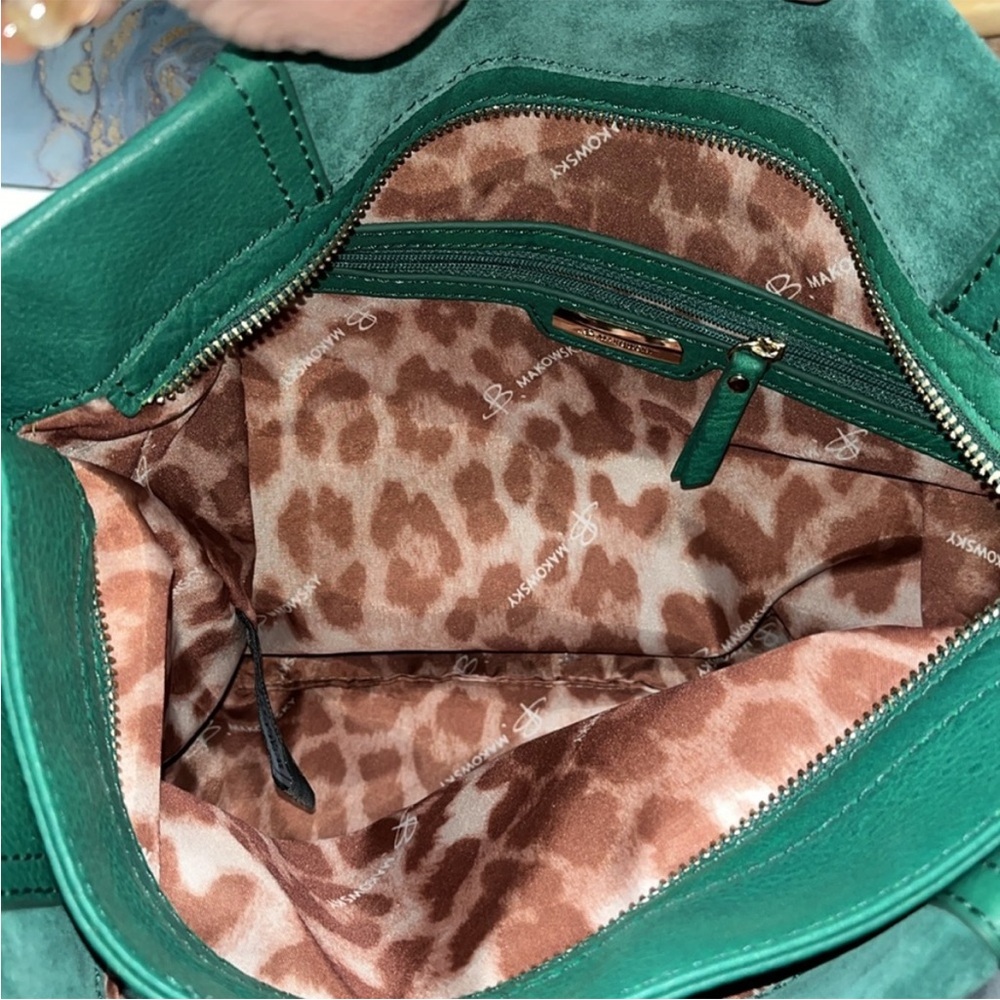 B. MAKOWSKY Giamma Emerald NWT
Leather and Suede Hobo Bag with dustbag - Picture 5 of 15